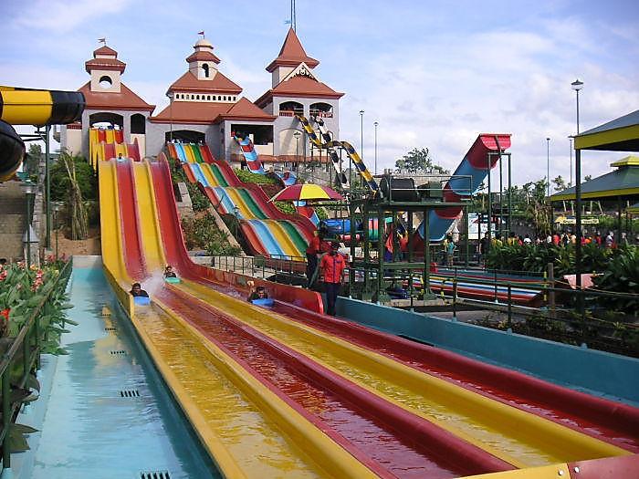 best water park in India Wonder la Kochi