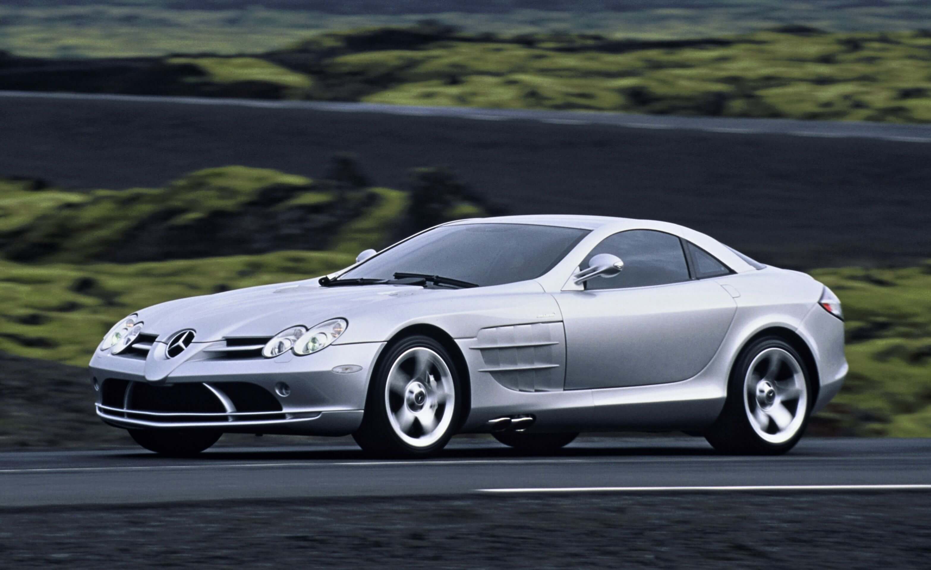  Mercedes Benz SLR McLaren